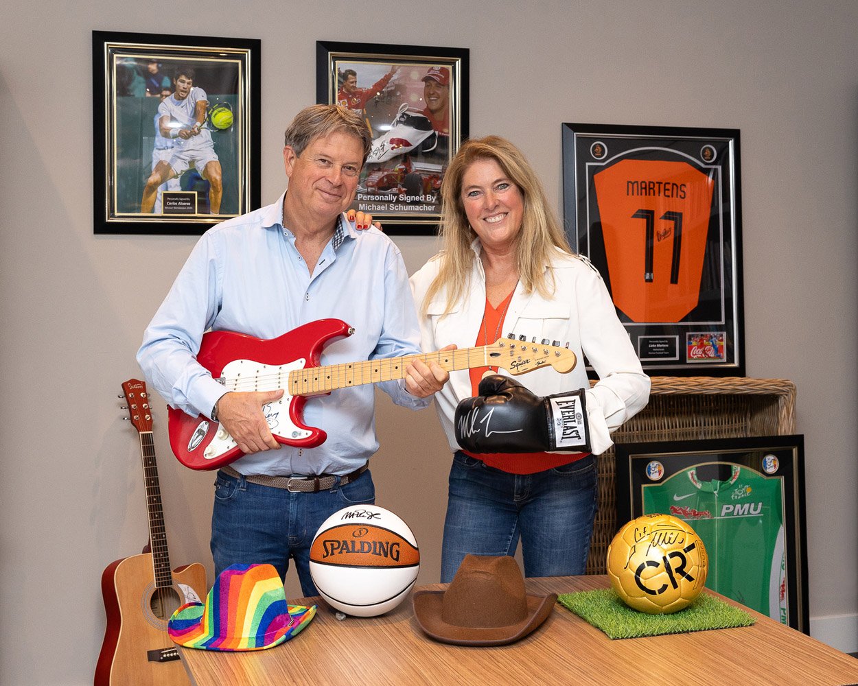 FundMasters - Karin en Jeroen tussen de gadgets